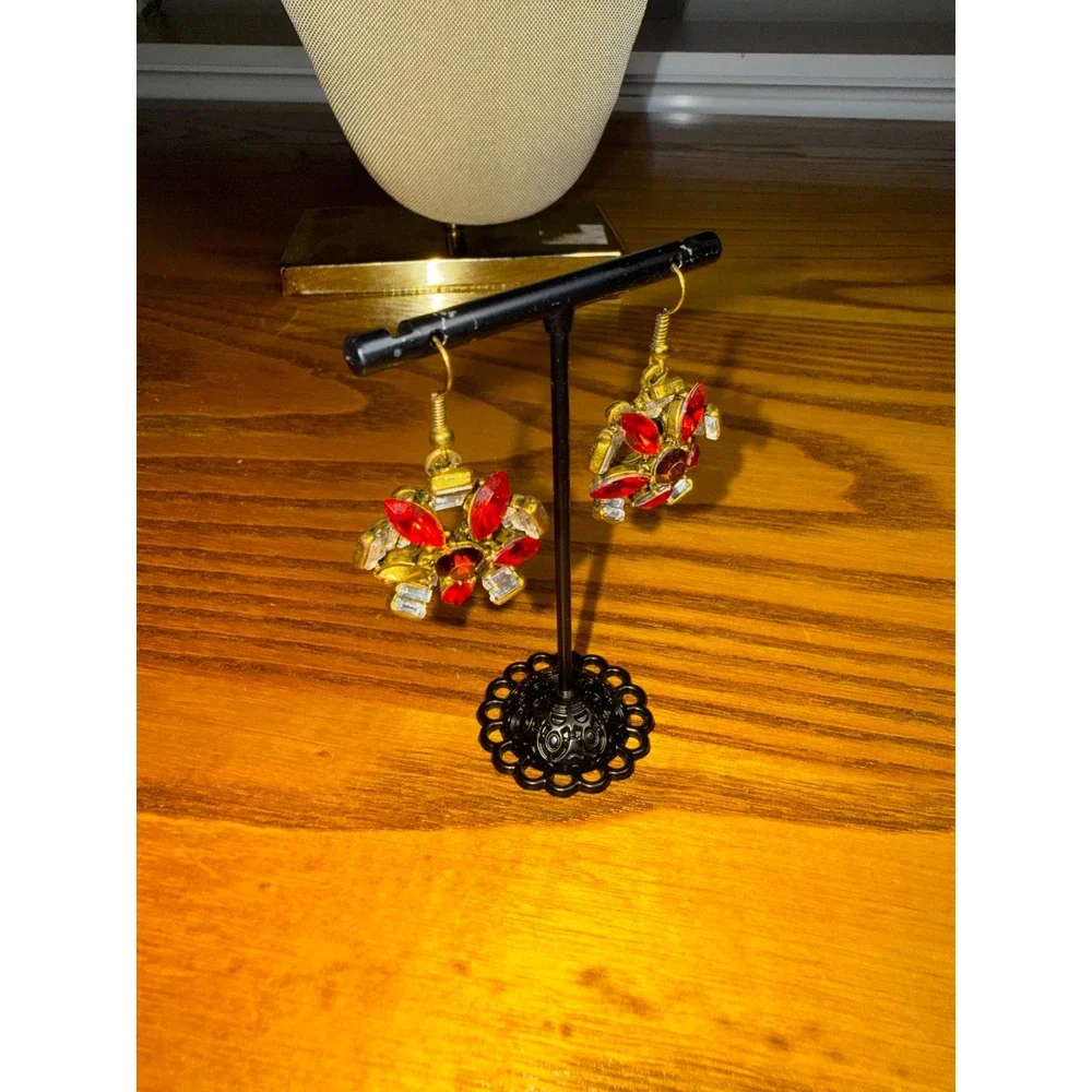 Vintage Style Red Crystal Gold Tone Starburst Drop Earrings Statement Jewelry
